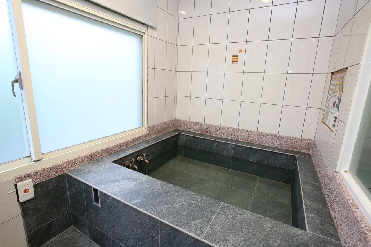 Cyuan Tang Hot Spring Hotel Jiaoxi Exterior foto
